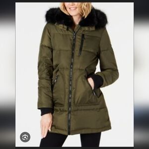 Vince Camuto Green Puffer Down Jacket with Black Faux Fur Trim